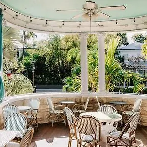 https://deluxe-queen-at-the-curry-mansion-inn.hotels-in-key-west.com